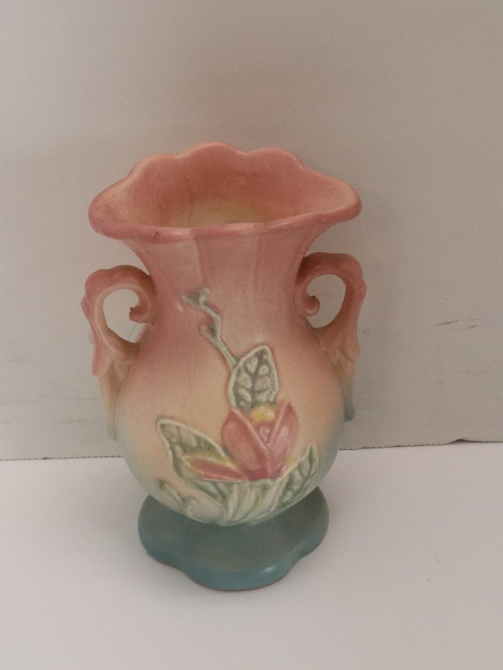 Hull Blue to Pink Pottery Vase 5 in Tall Dual Handles Maybe from the 1940's